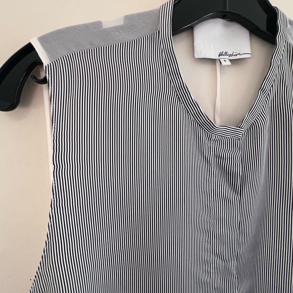 Pinstriped Gray/Ivory Sleeveless Top - Picture 3 of 7